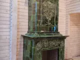 Изразцовый камин с открытой топкой