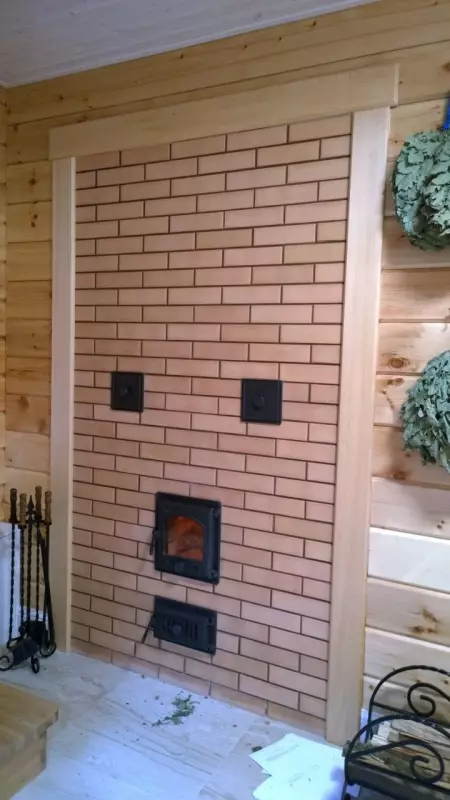 Традиционная банная печь-​каменка из кирпича Кирово-​Чепецкий Лотос