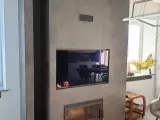 Настоящий дровяной камин в таунхаусе